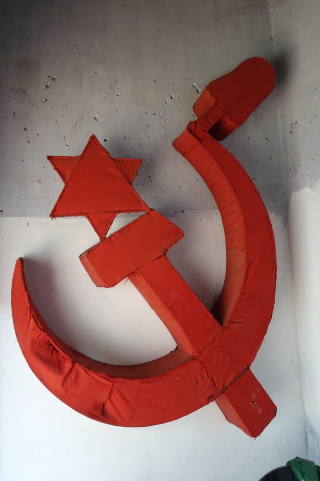 kommunisten von kochi handgenäht